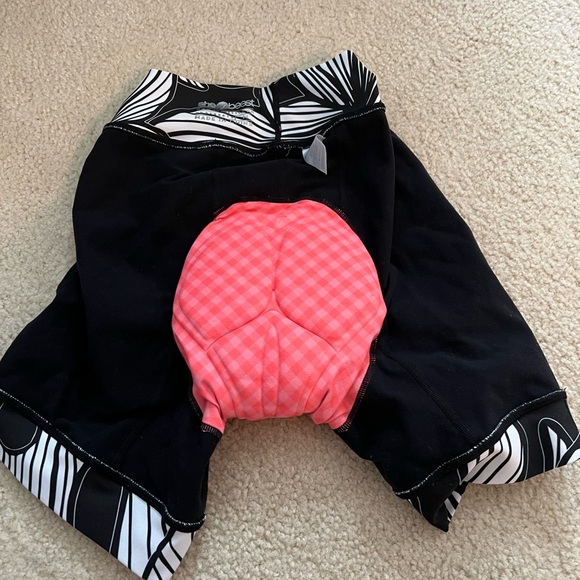 Shebeest Women's Black Cycling Shorts Size Medium - Picture 7 of 7